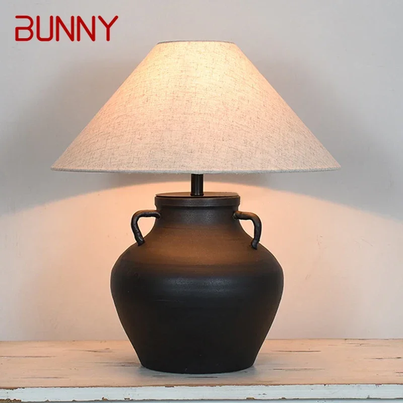 BUNNY Współczesna ceramiczna lampa stołowa Kreatywność Salon Sypialnia Gabinet Hotel Homestay Inżynieria Lampka na biurko