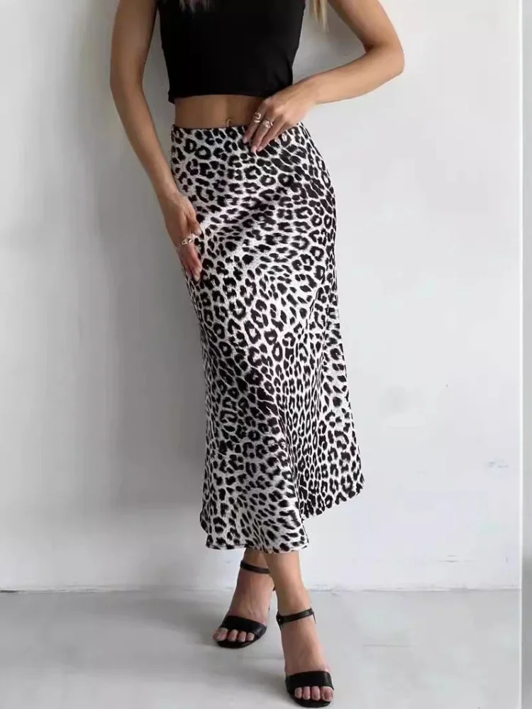 

Leopard Satin Skirt Elastic High Waist Summer Sexy Slim Skirts for Women Fashion Vintage Elegant Silky Smoothness Long Skirt A5