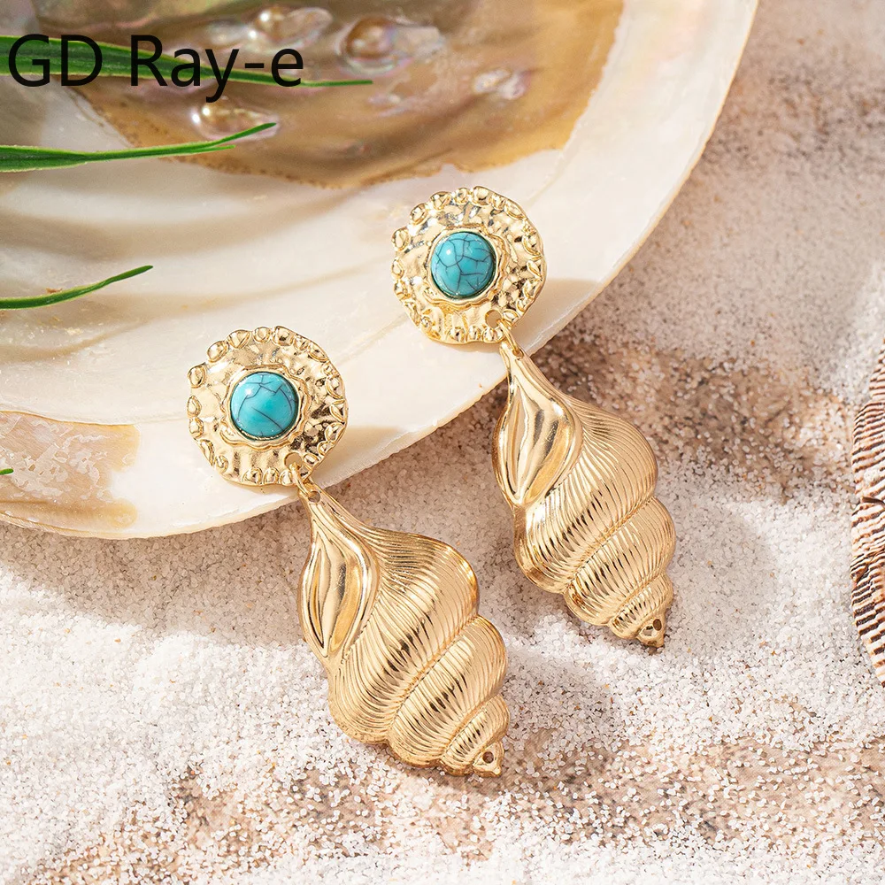 Vintage Gold-plated Metallic Conch Dangle Earring for Women Holiday Female Elegant Turquoise Earring Fashion Jewelry