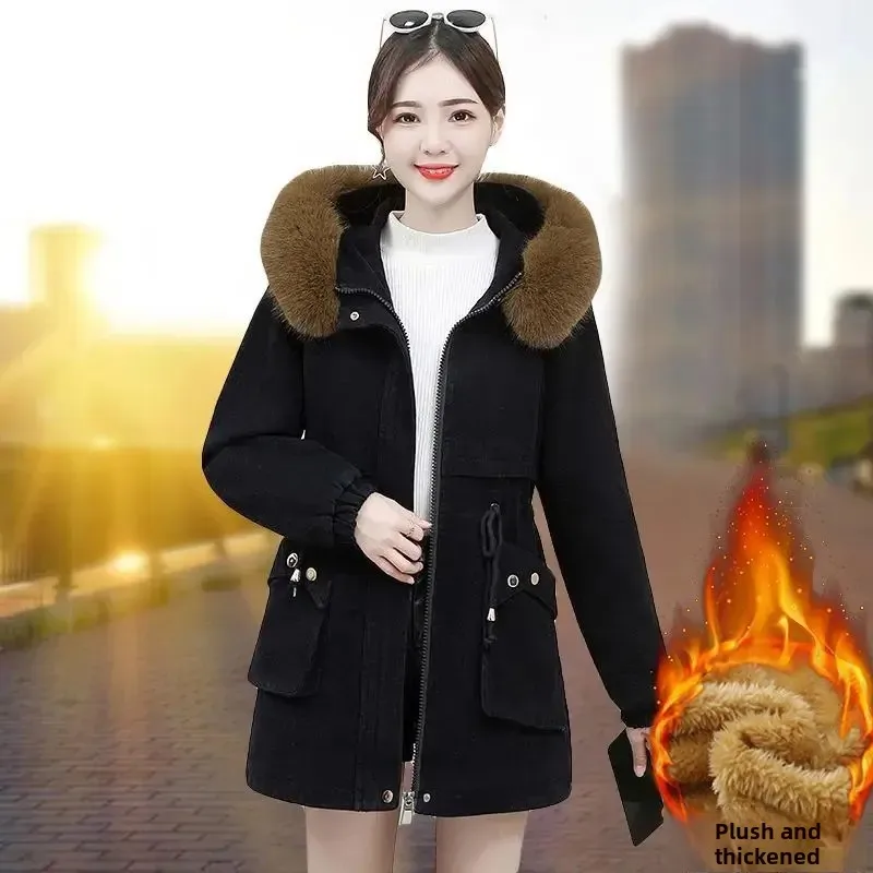 Zimní fleecová bunda v novém stylu pro ženy, bavlněná bunda s kožešinovým límcem, stahující pas, zeštíhlující teplý kabát střední délky, parka - náhled 5