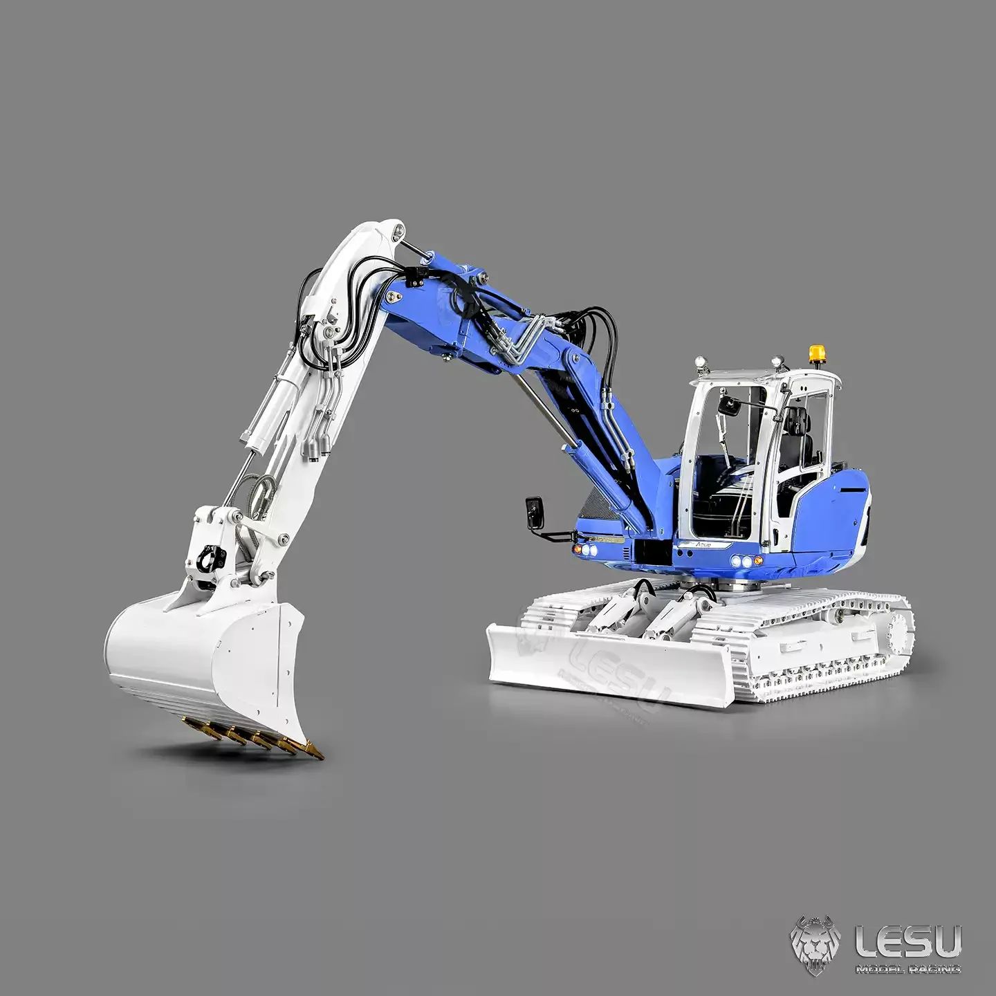 LESU 1/14 Dual Pump 9 Valve MC15 Tracked Excavator with Classic Blue and White Color Scheme and Four-Section Arm BA-B0042