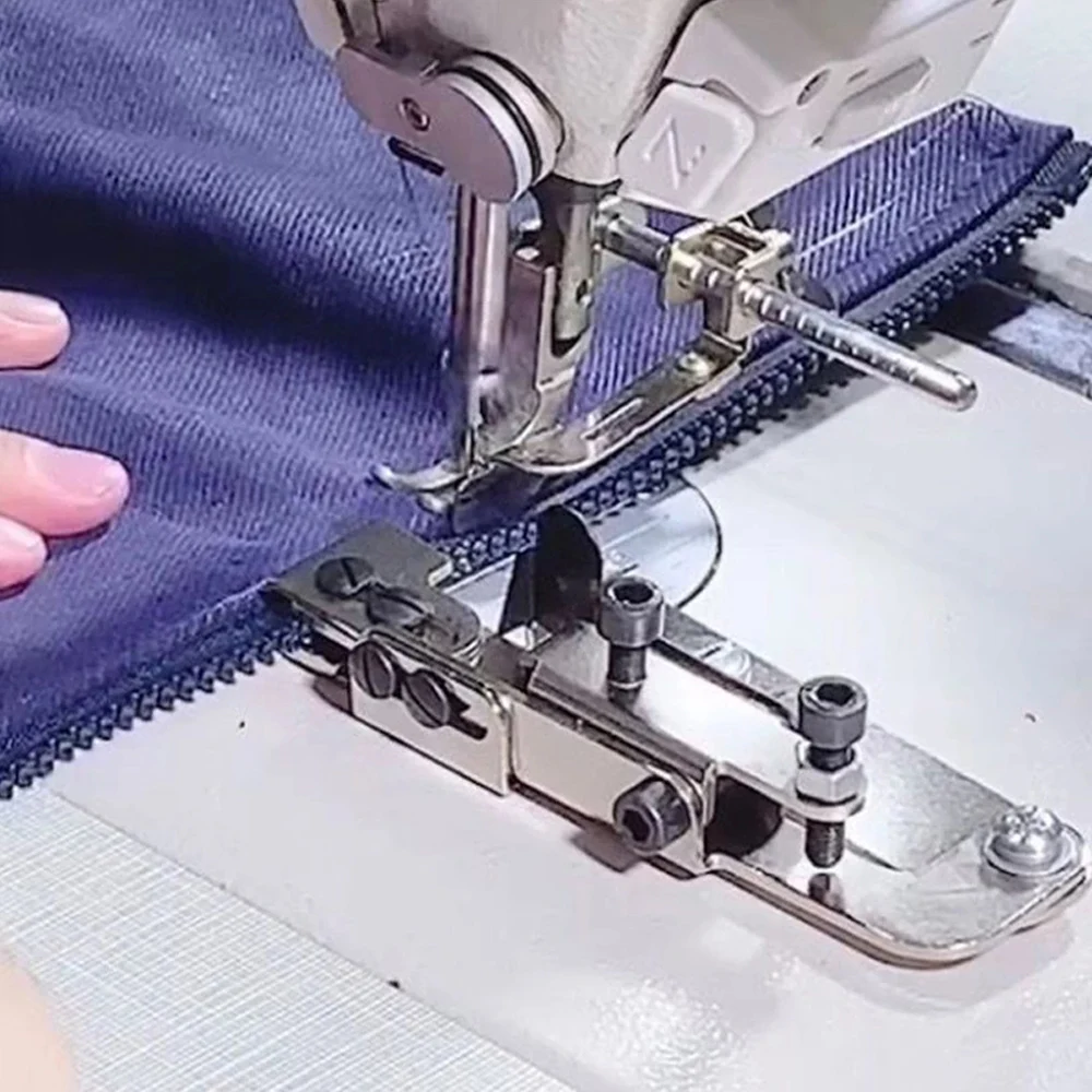 1pc Flat Car Upper Zipper Tools Industrial Sewing Machine Zipper Clip Fixed Placket Line Zipper Set Gauge Presser Foot Assistant