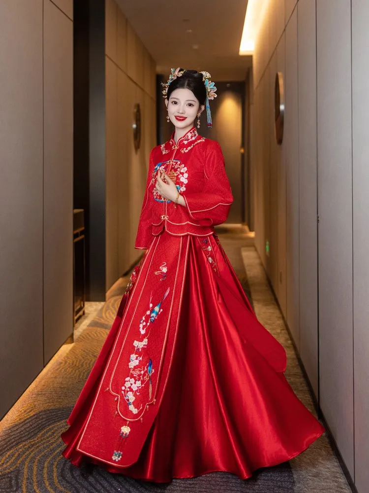

New Chinese-style wedding dress and attire for brides gowns dresses