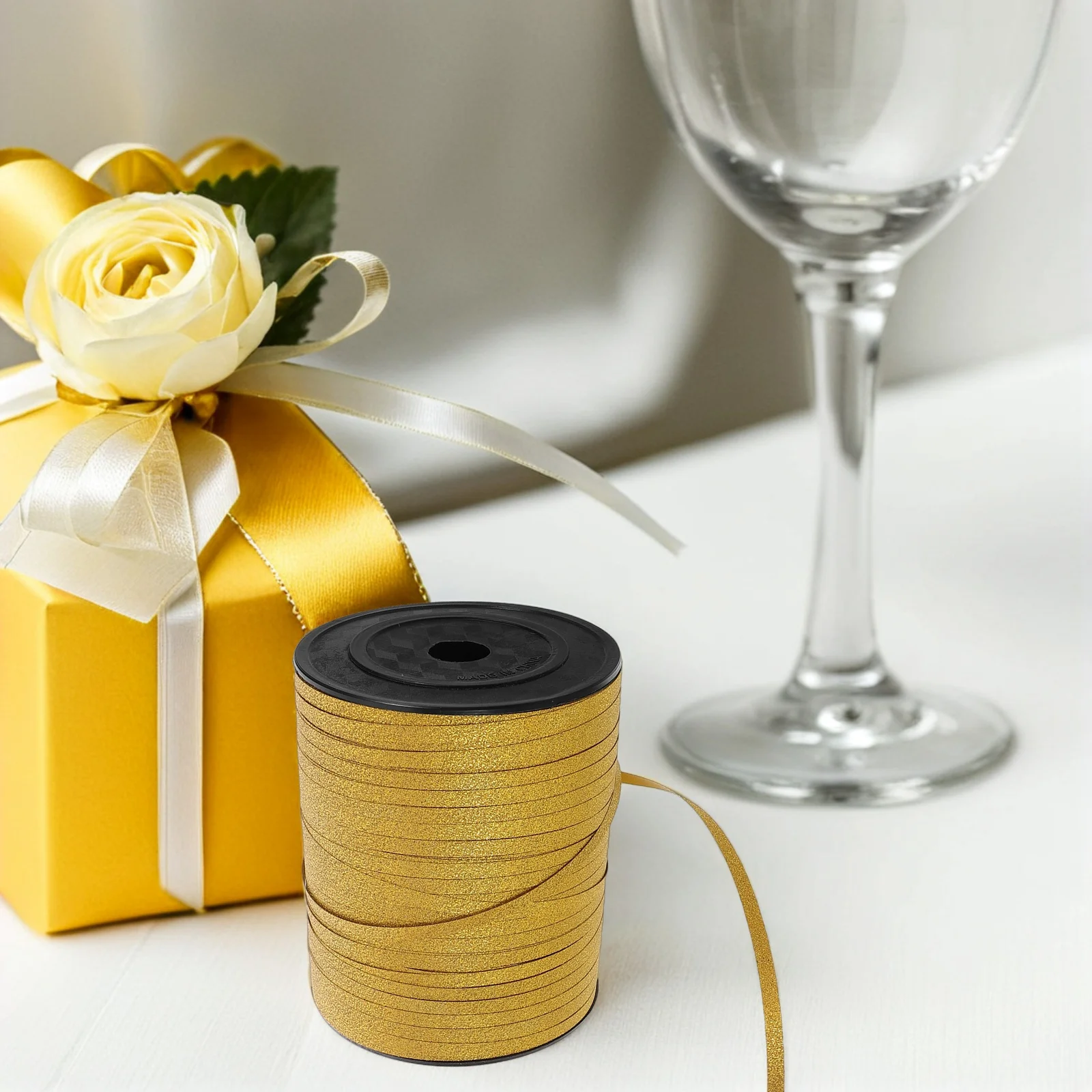 

Gold Holographic Ribbon Roll 10M Reflective Curling Ribbon for Birthday Wedding Holiday Party Balloon String Decoration Supplies