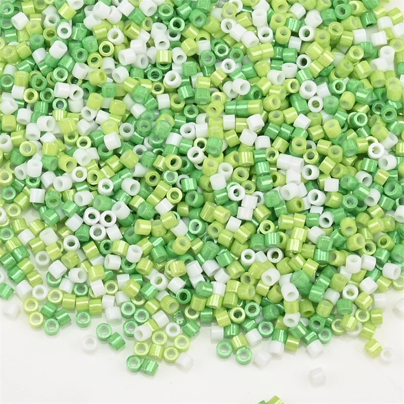 1000 Stück 1,6 x 1,3 mm japanische Glasperlen 11/0 für Statement-Schmuck, zylindrische Perlen, lose Perlen, DIY-Handarbeit, 5 Gramm/Beutel