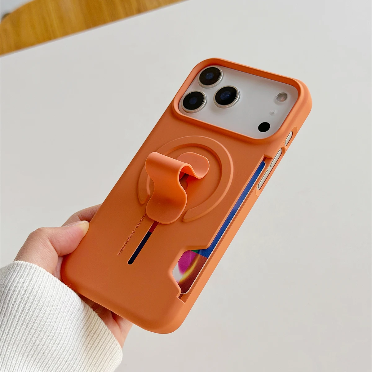 Magnetic Stand Case…