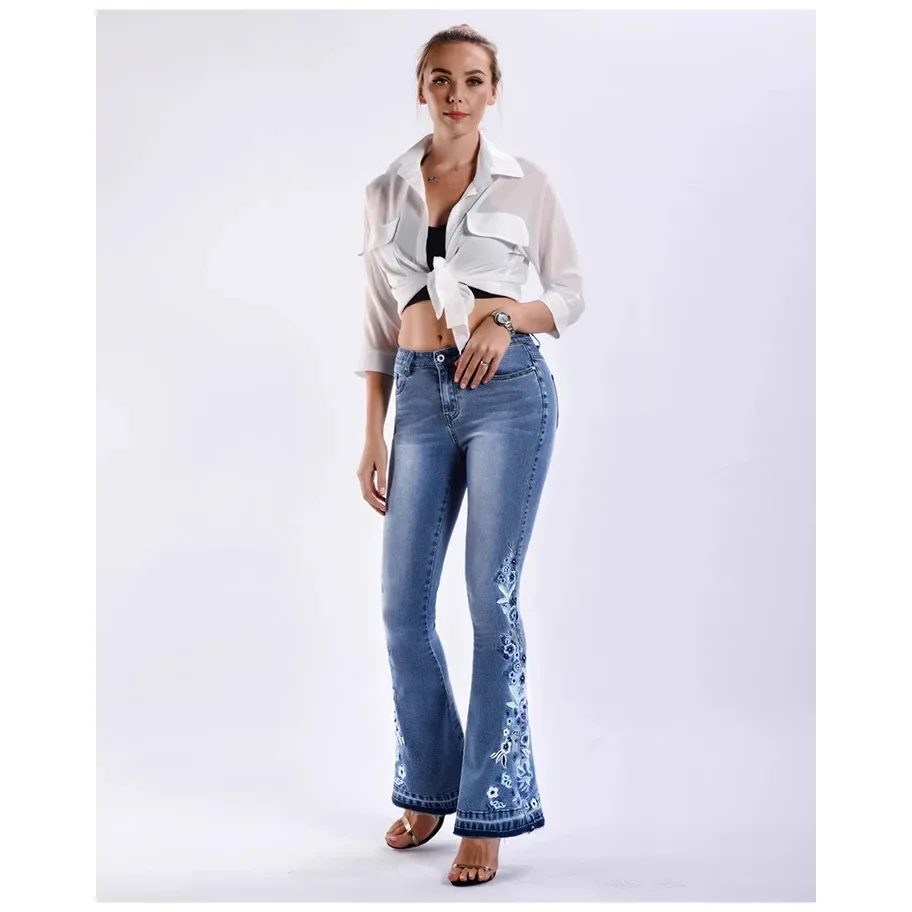 

3D Heavy-duty Embroidered Jeans. 2025 Ladies Four Seasons New Fashion Street Style Design Sense Washed Comfortable Flared Jeans