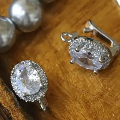 

2PCS 8x12.4mm DIY Handmade Accessory with A Copper-plated Real Gold Vintage Oval Zircon All-purpose Necklace Clasp