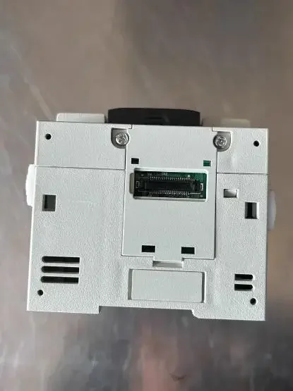 FX3U-32MR/ES-A máquina de desmontagem usada