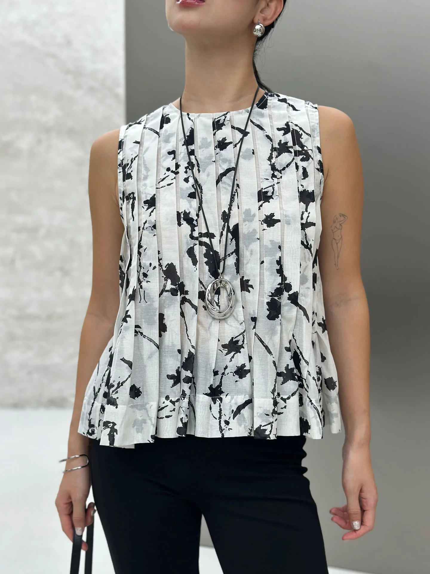 

Шелково-хлопковый топ с принтом Water-Mark, серия Svel, новая коллекция 2026, женская модная блузка с плиссировкой в стиле аккордеон