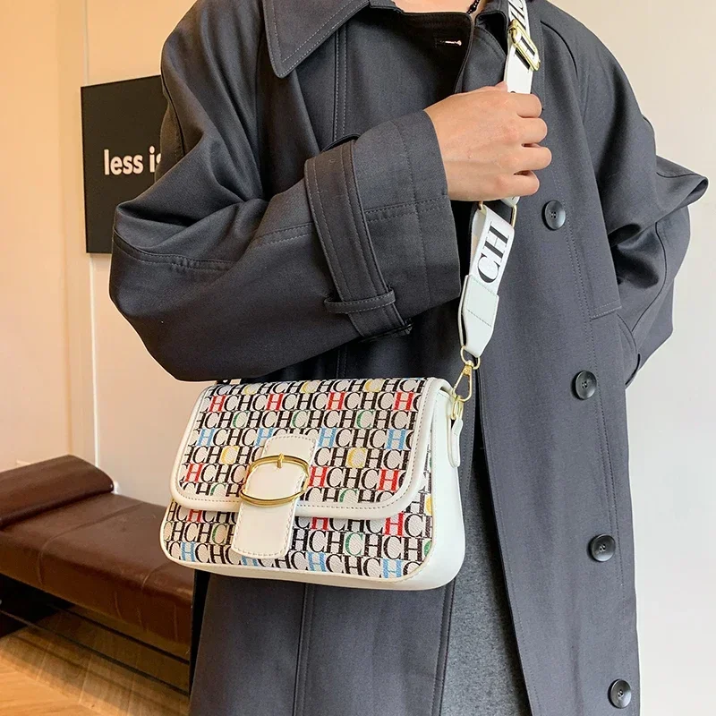 

Stylish Vintage Messenger Bag For Women Designer Crossbody Purse Solid Color Leather Commuter Shopper Tote