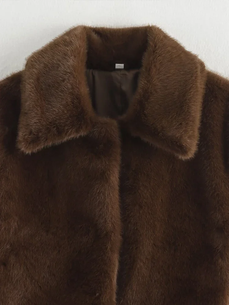 Estilo europeu e americano outono e inverno novas roupas femininas elegante e versátil solto casaco com efeito de pele sintética