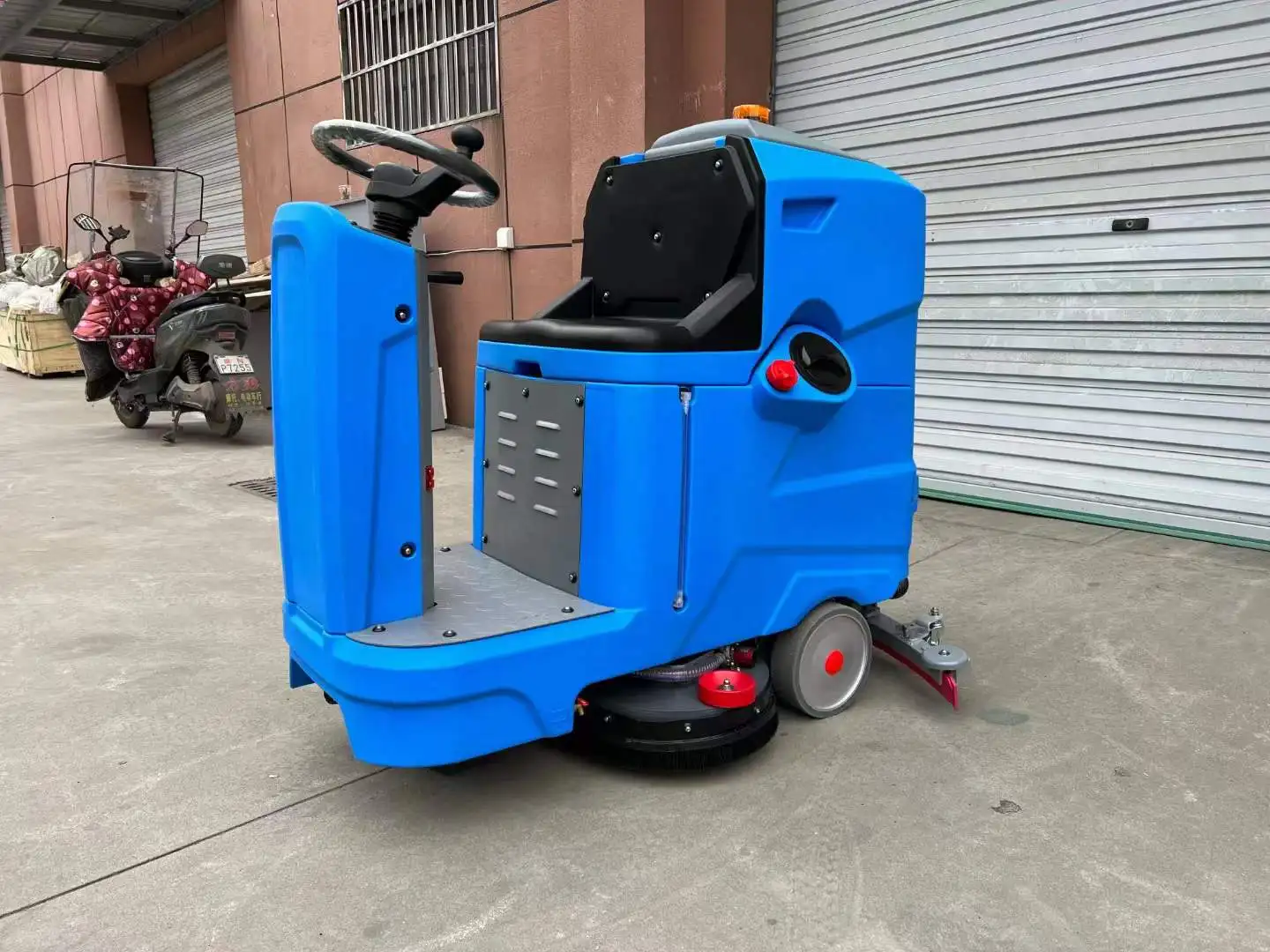 Battery Electric Auto Ride On Garage Tile Cleaning Floor Scrubber Machine Professional Power Sweeper For Commercial Floor