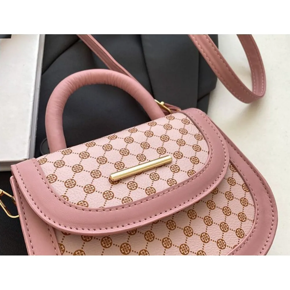 Stile forestale minimalista per le donne 2024 nuova borsa a tracolla alla moda, alla moda griglia di diamanti semicircolare singola_voghion.com