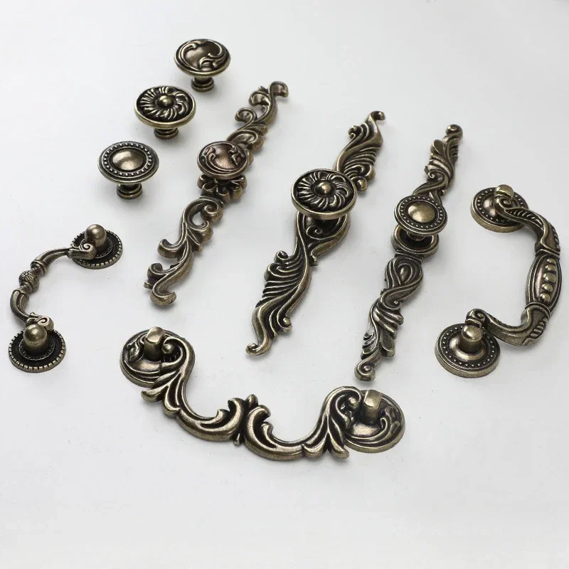 European Style Bronze Small Furniture Handle Antique Cabinet Wardrobe Pull Tab Simple Retro Long Handle Drawer Single Hole Knob