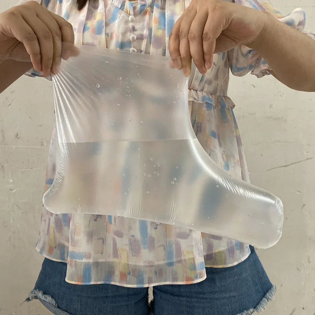 

100Pcs Disposable Foot Cover Breathable Waterproof Spa Therapy Foot Protector Bag Pedicure Booties Breathable Pedicure Cover