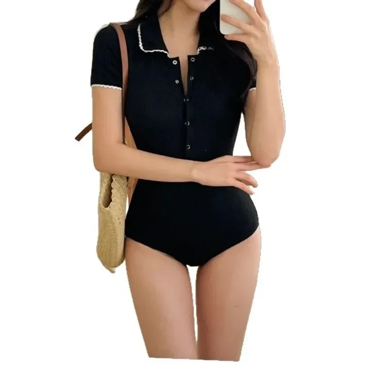 جديد ملابس السباحة النسائية موضة قطعة واحدة ملابس السباحة مع زر التلابيب قصيرة الأكمام الحياكة لباس سباحة ربيع حار ملابس الشاطئ