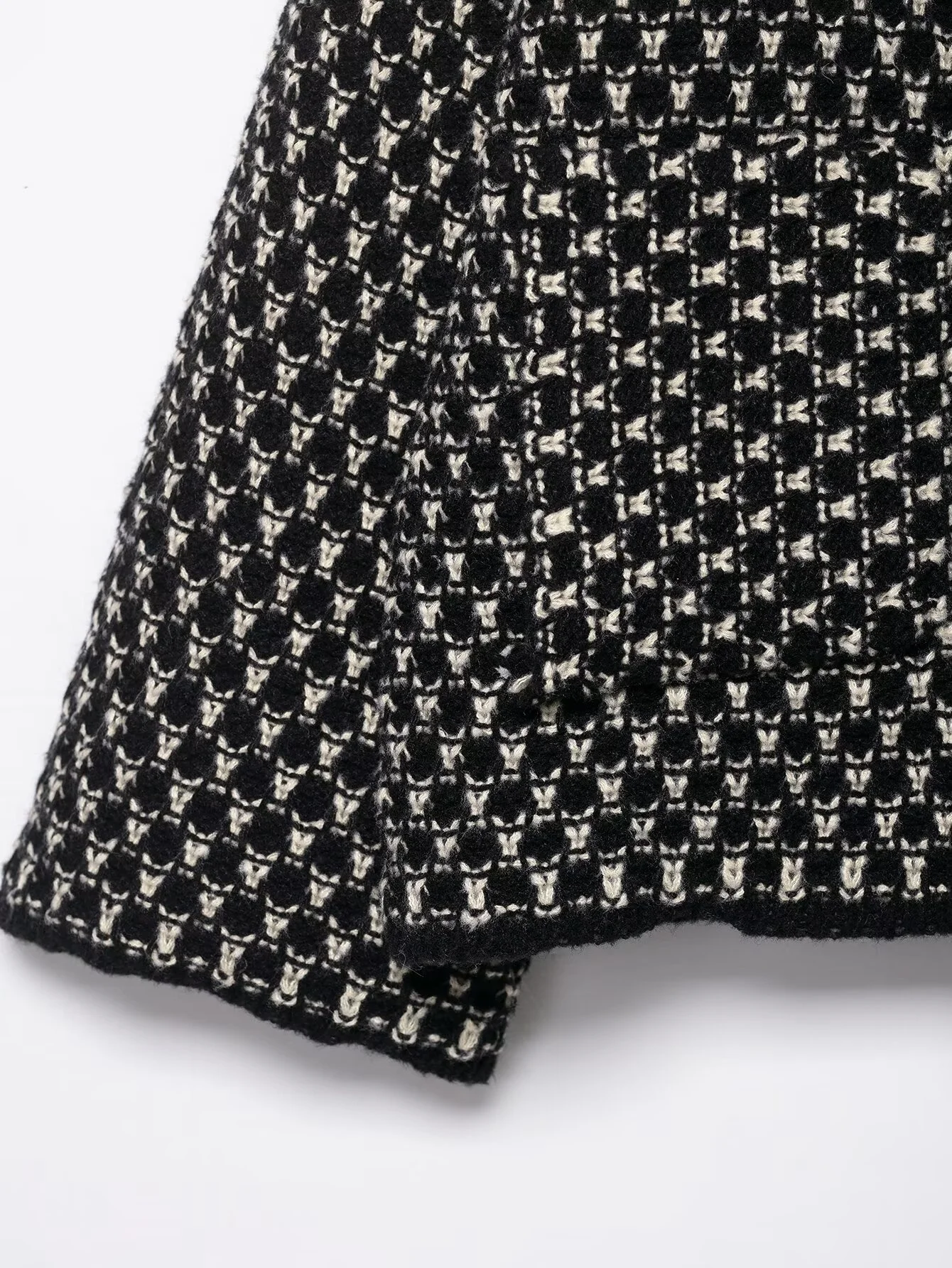 2025 شتاء جديد المرأة موضة عادية الراقية كبيرة التلبيب زر أسفل كم طويل سترة مشغولة من الصوف سترة معطف