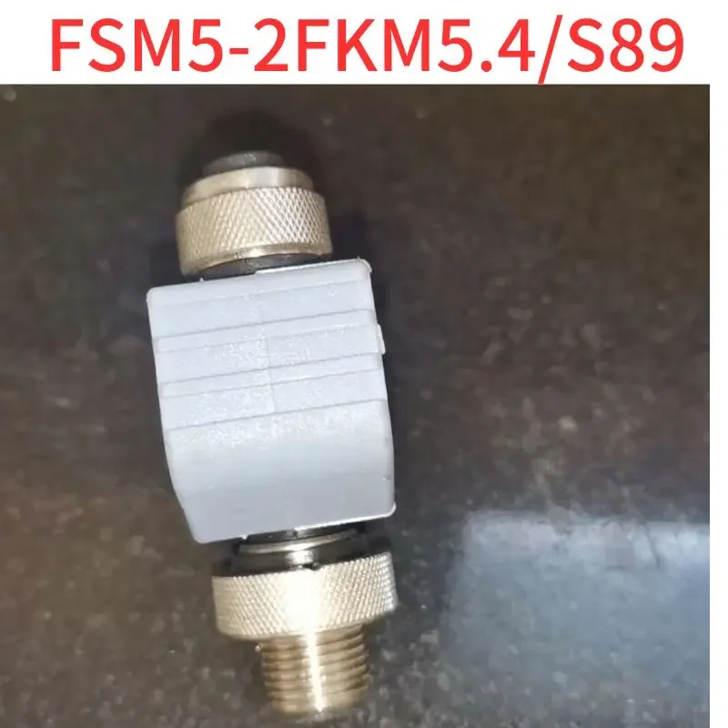 Second-hand  The connector FSM5-2-FKM5.4/S89 has good functionality