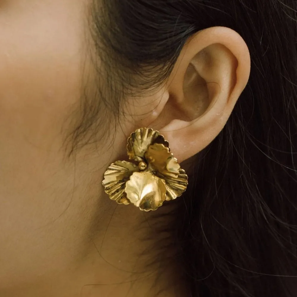 Exaggerated Stainless Steel Style Striped Pleated Texture Stud Earrings for Women Prevent Allergy Waterproof Statement Jewelry