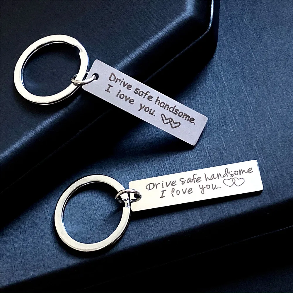 Fashion Keychain Engraved Drive Safe I Love You Keyring Gift for Couples Girlfriend Boyfriends Key Chain Rings Key Holder Gifts