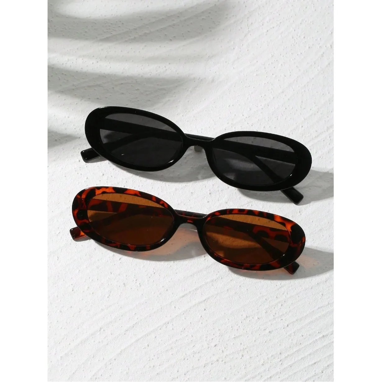 2 Stück Vintage-Sonnenbrille aus Kunststoff mit kleinem Rahmen, oval, für Outdoor-Reisen, Strand, Urlaub, UV-Schutz, modischer Schatten für Reisen