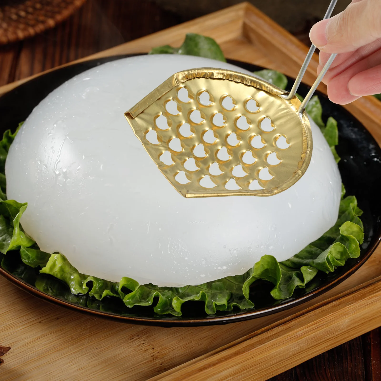 

Reusable Metal Food Scraper Bean Jelly Tool Kitchen Gadget for Cold Noodle and Special Foods Bean Jelly Scraper