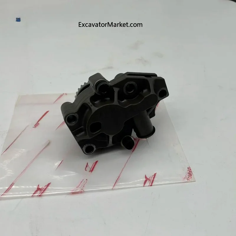 Excavator Accessories for Excavator Accessories Yangma 4TNV98 Diesel Pump Oil Pump