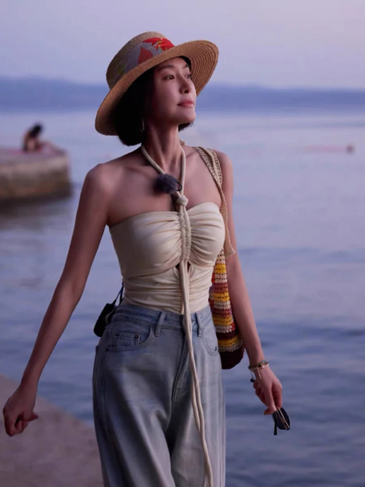 Retro Pure Desire Beach Vacation One-Piece Swimsuit Women's Summer Hanging Neck Style Elegant Casual Swimwear No Sleeve