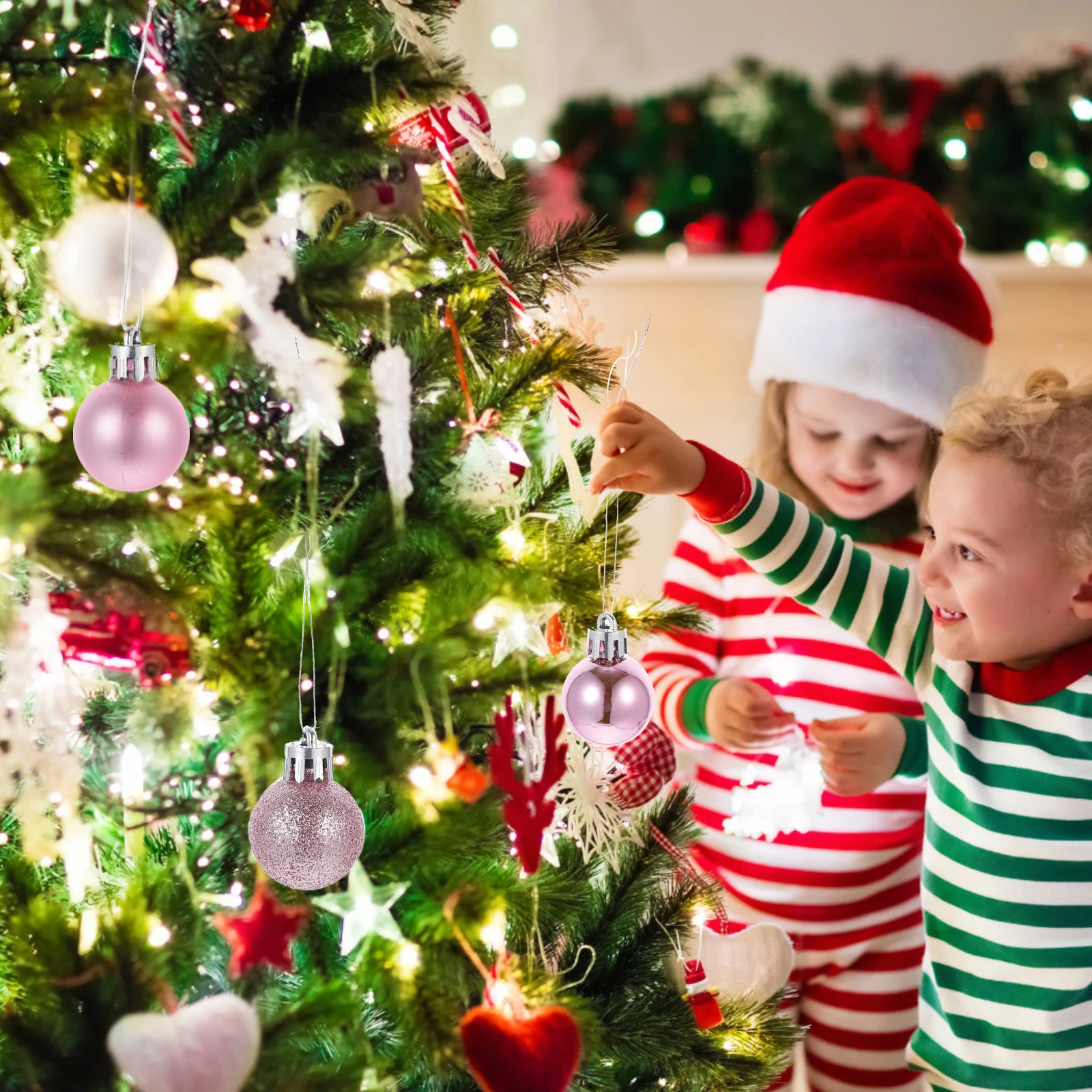 

24Pcs Christmas Golden Ball Ornament Set 3x3cm Plastic Tree Decor Perfect for Holiday Wedding Party Ball Ornament