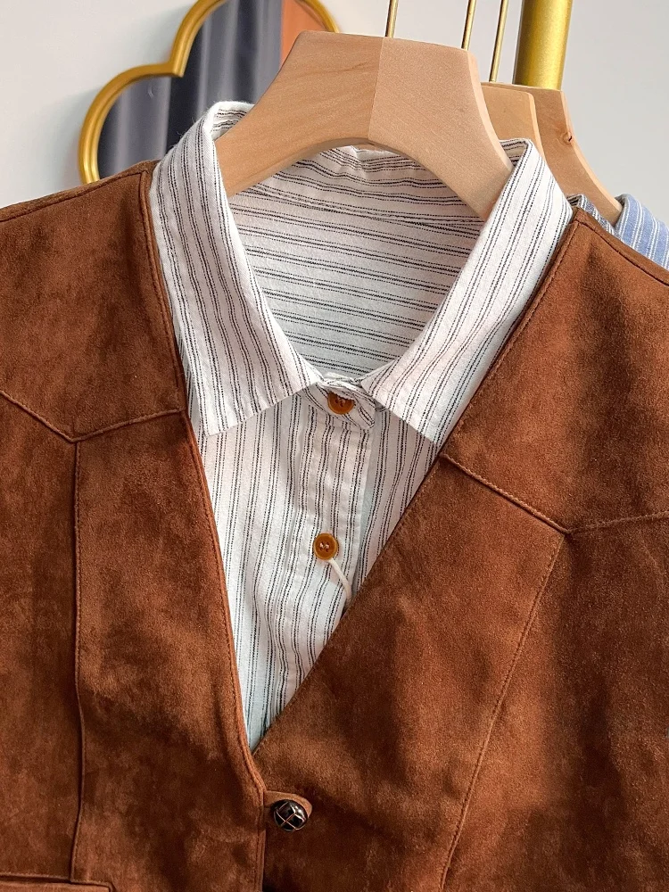 سترة كلاسيكية من جلد الغزال ملابس خارجية للنساء لربيع 2025 فضفاضة على شكل حرف V وسادة كتف ملابس علوية ذات ملمس عالي الجودة