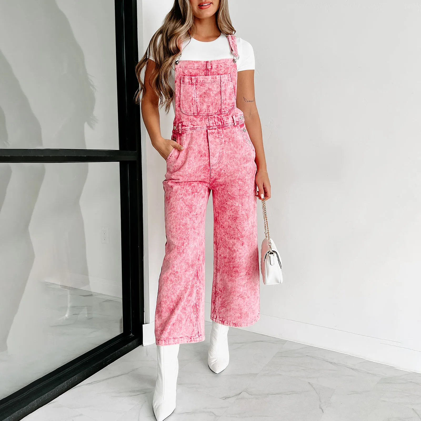 

2024 Fashion Women's Denim Jumpsuit Fashion Solid Loose Bib Overalls Wide Leg Jumpsuit Casual Cargo Pants with Pockets Romper