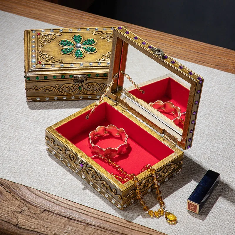 Solid wood jewelry box with lock necklace ring jewelry storage box retro desktop jewelry bracelet finishing box