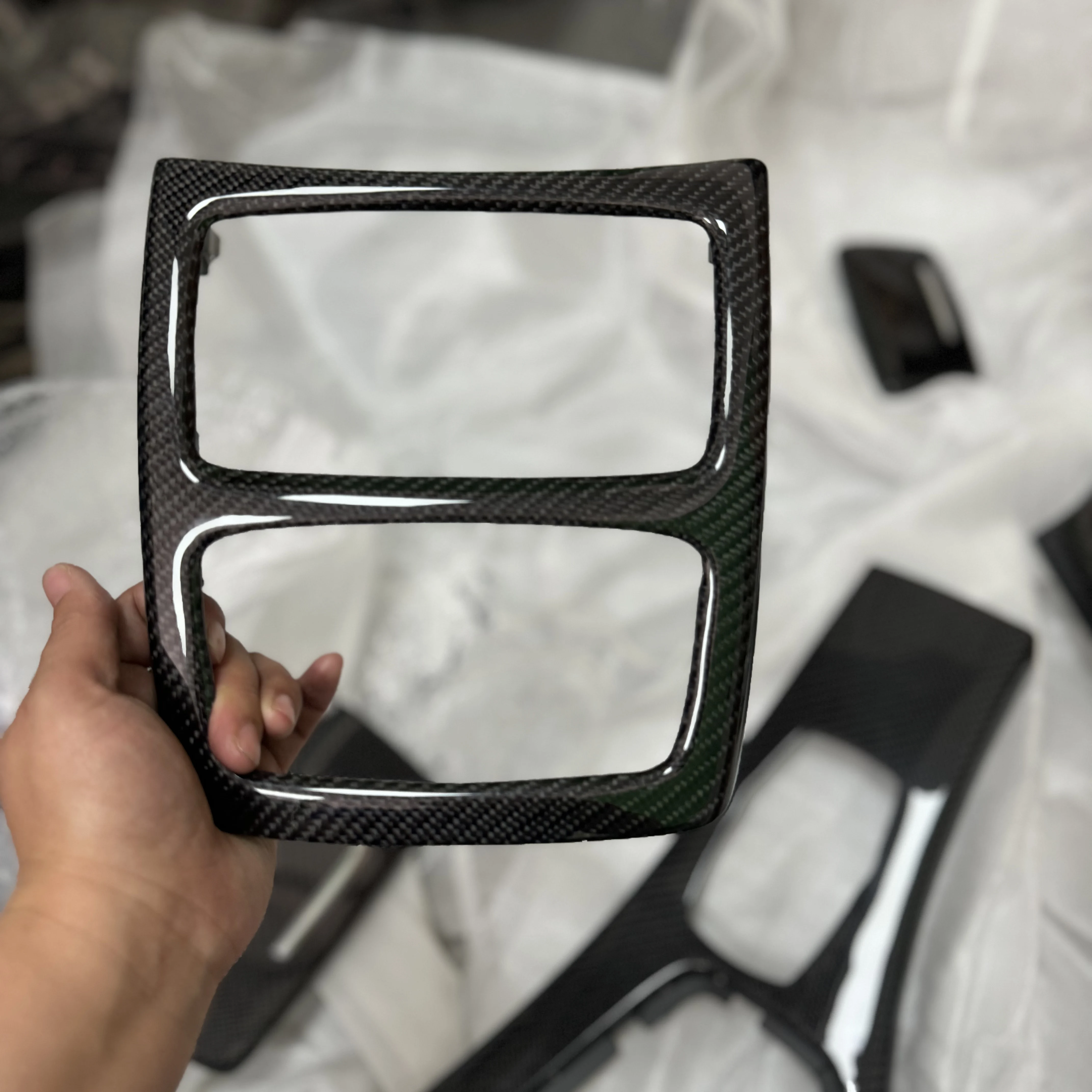 

Car Interior Rear Air Vent Outlet Real Carbon Fiber Replacement Decoration for BMW 3 Series E92 E93 2005-2012