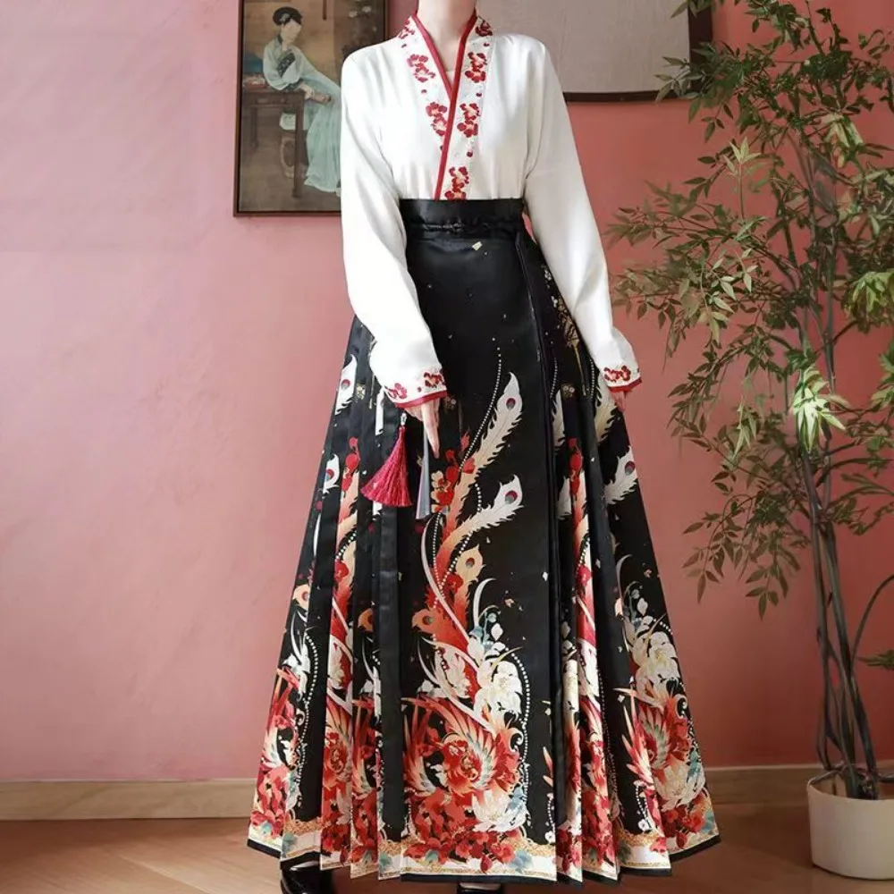 Vintage Hanfu Horse Face Skirt Fashion Women Chinese Traditional Hanfu 2PCS Shirt Pleats Skirt Set White Red Black Mamianqun