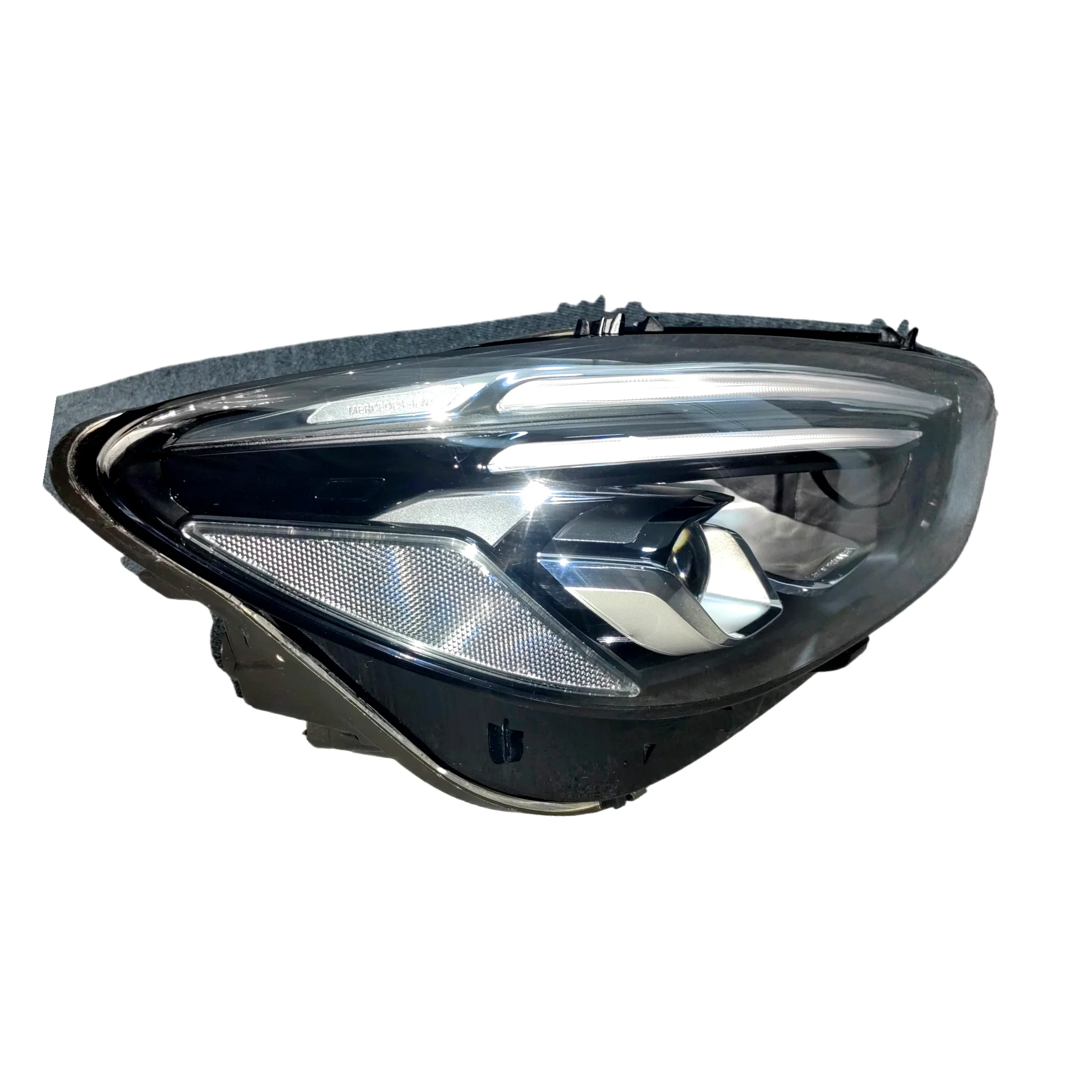 Suitable For Mercedes Benz B-Class 247 LED Headlights With Light-emitting Diodes