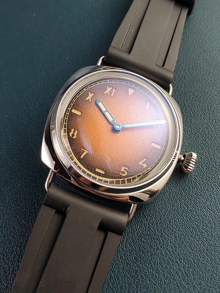 Механические военные часы с ручным управлением