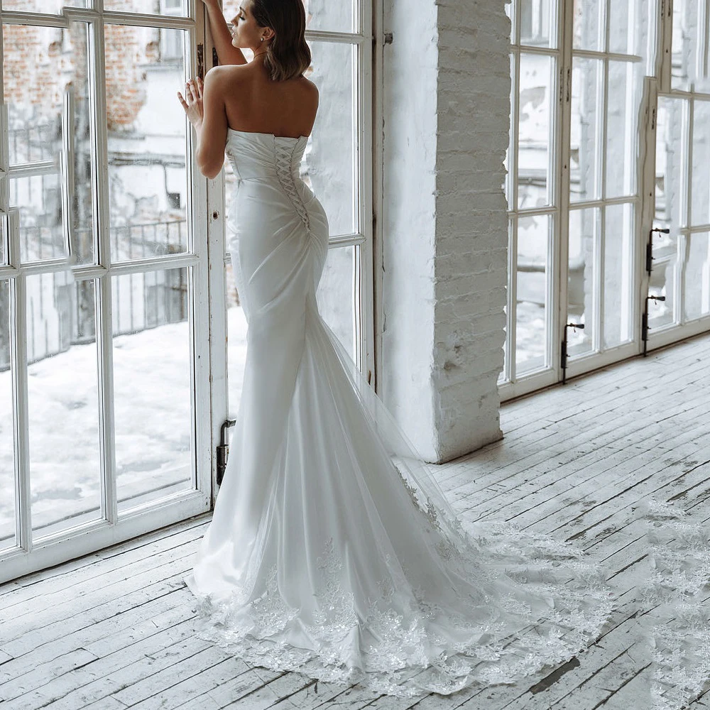 Simple Elegant Mermaid Wedding Dress Strapless Sweetheart Ruched Satin Country Bridal Gown Lace Appliques Vestido de novie