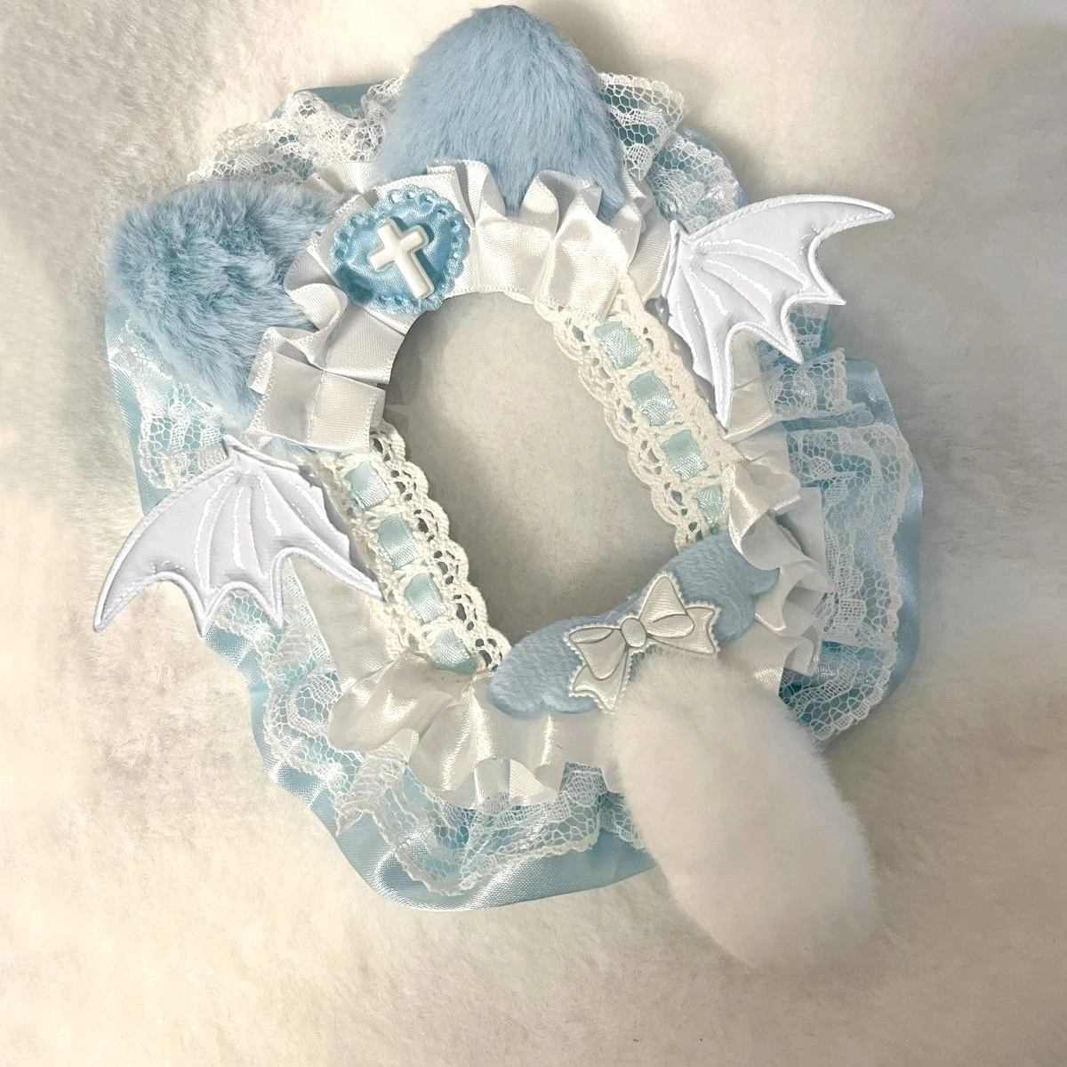 Light Blue‑White 3‑Inch Photo Frame, Furry Cat‑Ear, Plush Tail, Bat‑Wing, Satin Bow, Multi‑Layer Lace Ruffle Trim, Clear PVC View Window, Photo Display Holder For Collectible Cards