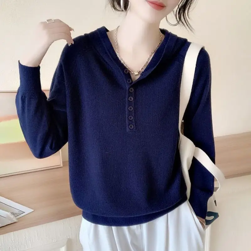 

Вязаный женский осенне-зимний новый пуловер с капюшоном и пуговицами, модный однотонный свободный свитер, топ с длинными рукавами