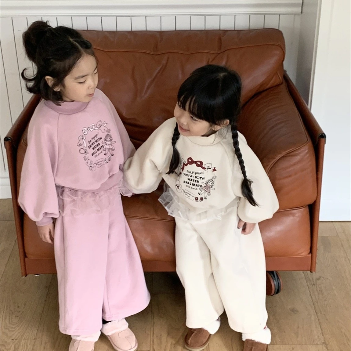 TZ2761 Stile coreano Autunno Inverno Nuovo vestito casual per ragazze con nodo a fiocco Dolce e carino set in due pezzi Abbigliamento per bambini