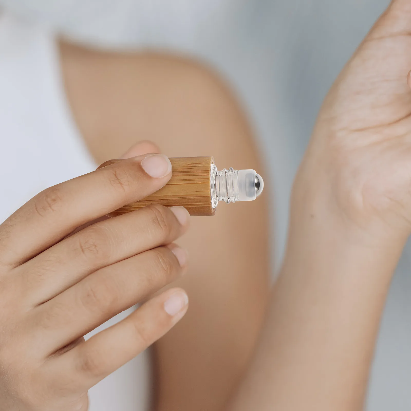 

Chinese Style Tassel Bamboo Roll-on Bottle Thickened Glass Perfume Essential Oil Sub-Packaging Container Travel Business Trip