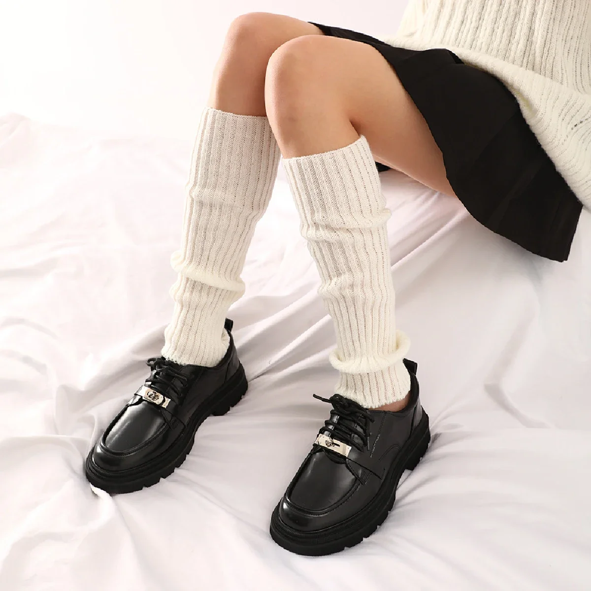 

1 Pair of Lady Pile Wool Leg Socks Autumn and Winter Pure White Knitting Color Red Thick Acrylic Insulation Cold