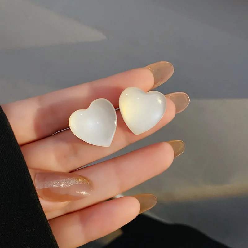 Korean Style Transparent White Love Stud Earrings for Women Sweet Fashion Acrylic Resin Peach Heart Earrings Jewelry Gift