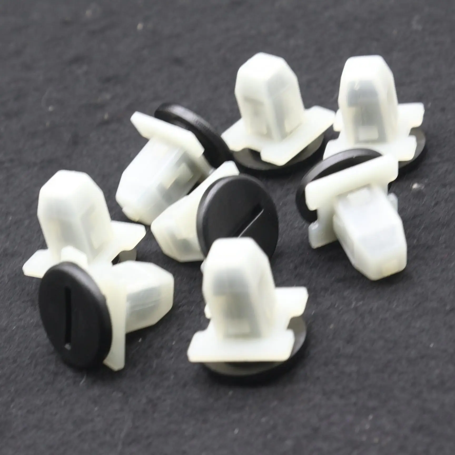 

10 Pcs Front Rear Bumper Fascia Retainer Clips Grommet For Nissan Altima 1998–2001 63846‑9E000 & 63848‑9E000 Nylon Fastener