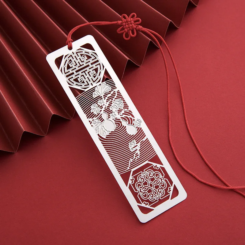 Exquisite hollow Bookmark Retro aesthetic Book Mark Tassel Pendant Student Office Writing Supplies School Stationery Accessories