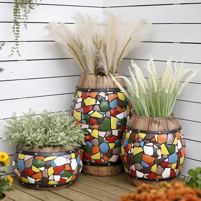 Modern Design Fiberglass Sculpture Flower Pots for Outdoor Commercial Beauty and Chen Creativity