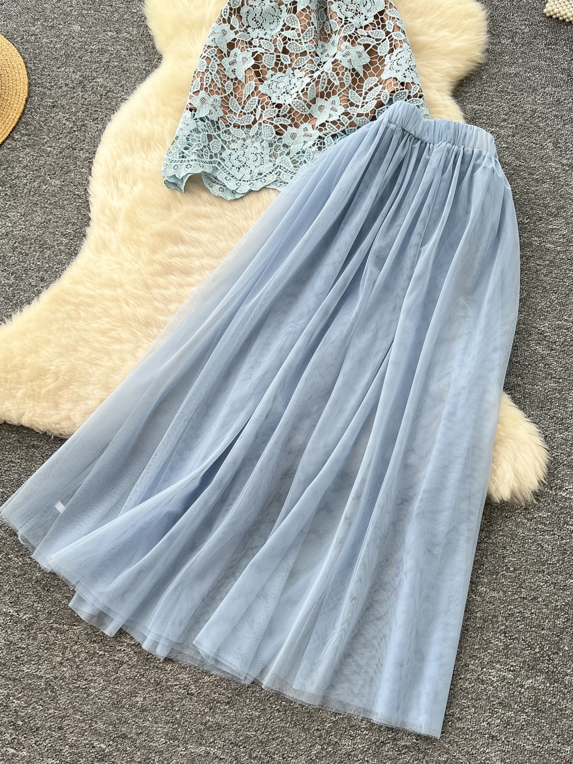 

Женский летний кружевной укороченный топ и юбка Vaion Wear с высокой талией, комплект из двух предметов, комплект Ele и романтическая атмосфера, талия...