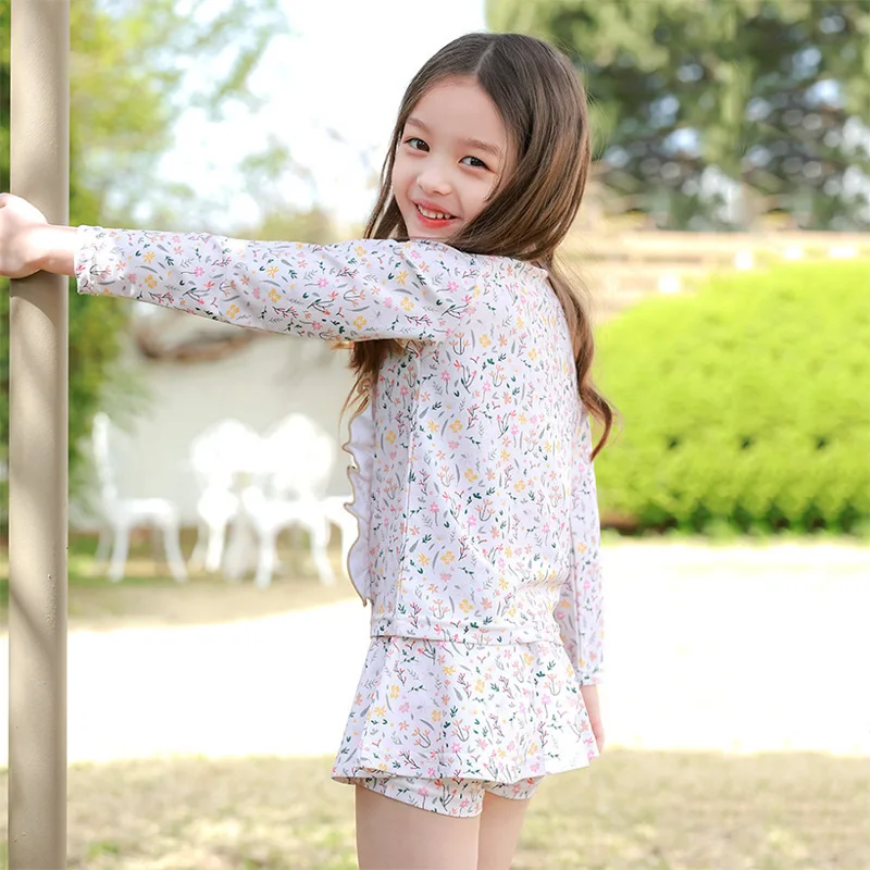 

Girls Two-piece Swimsuit Set 2025 Summer New Korean Fashion Cute Sweet Floral Long Sleeve Swimsuit Kids Clothes