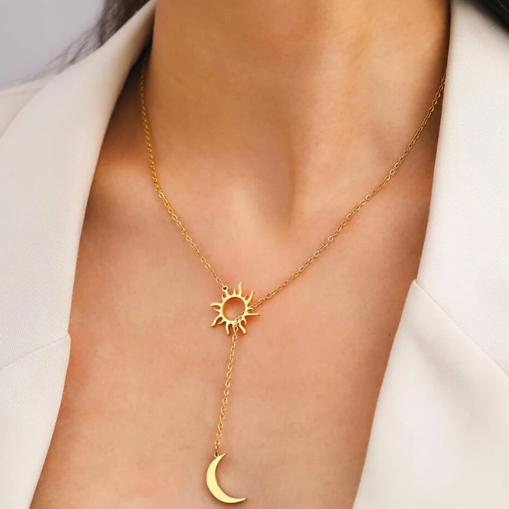 Sun Moon Tonghui Combination Pendant Stainless Steel Minimalist Style Collar Chain as a Special Gift for Girlfriend or Mom